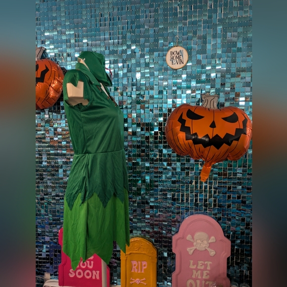 Pretty Peter Pan - Picture 2 of 3